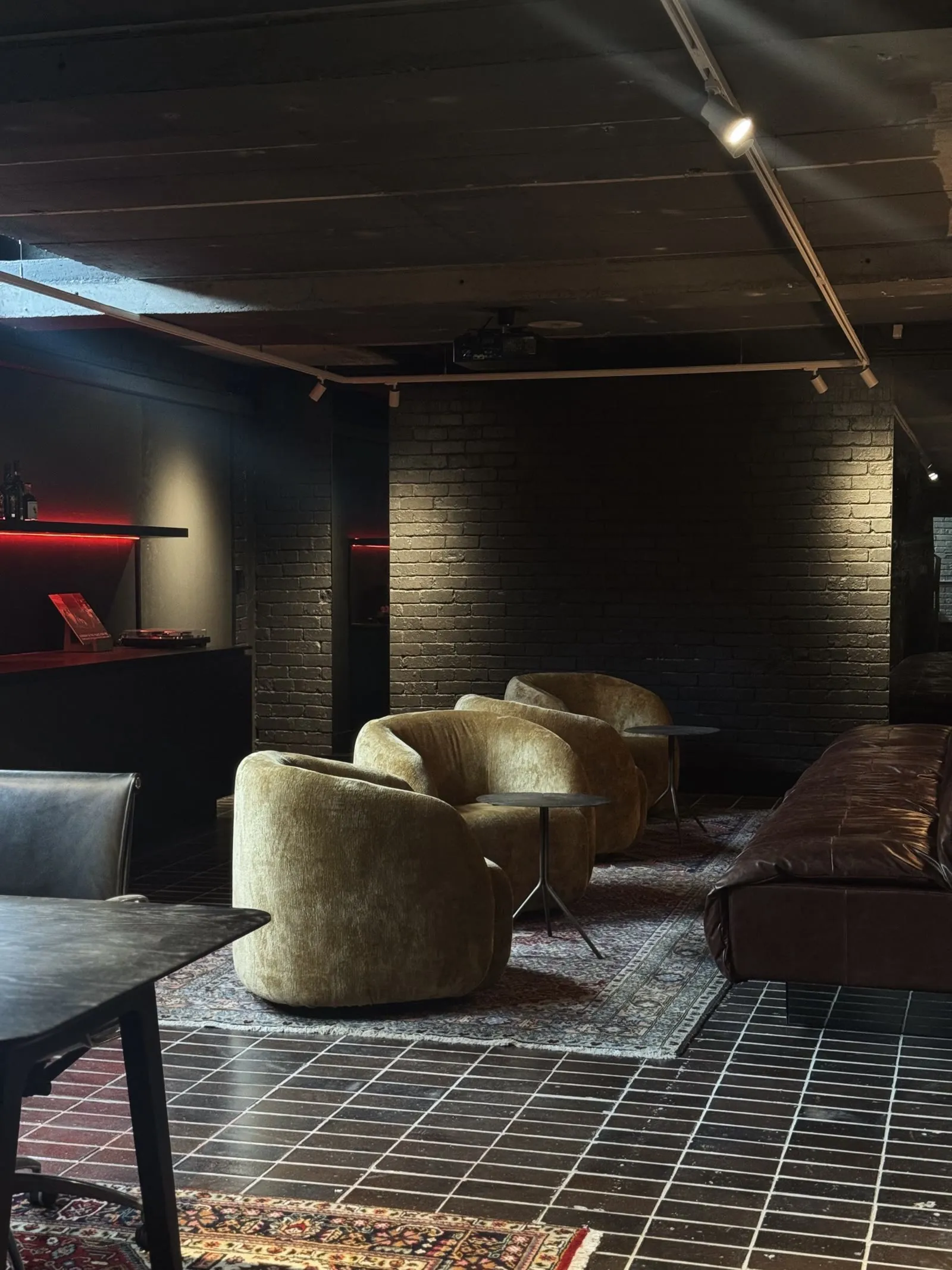 The challenge — Design Meets AV: Robeson Architects